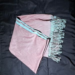 Like-New Women's Reversible Medium Pink/Blue Tassel Scarf